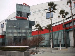 �A�W�A�����m�g���[�h�Z���^�[�r�� ITM��