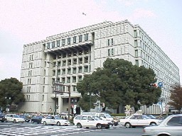 ���s����