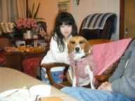 知穂とビーグル犬メルちゃん