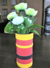 段ボールの花瓶
