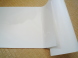 ホワイトボードシートに厚紙を貼ります。