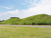 埼玉古墳の稲荷山古墳