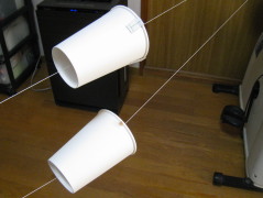 紙コップの楽器