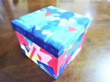 折り染めで作る箱
