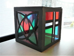 ステンドガラス風の箱