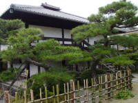 中里太郎衛門陶房展示場