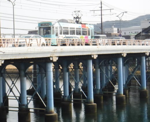 川