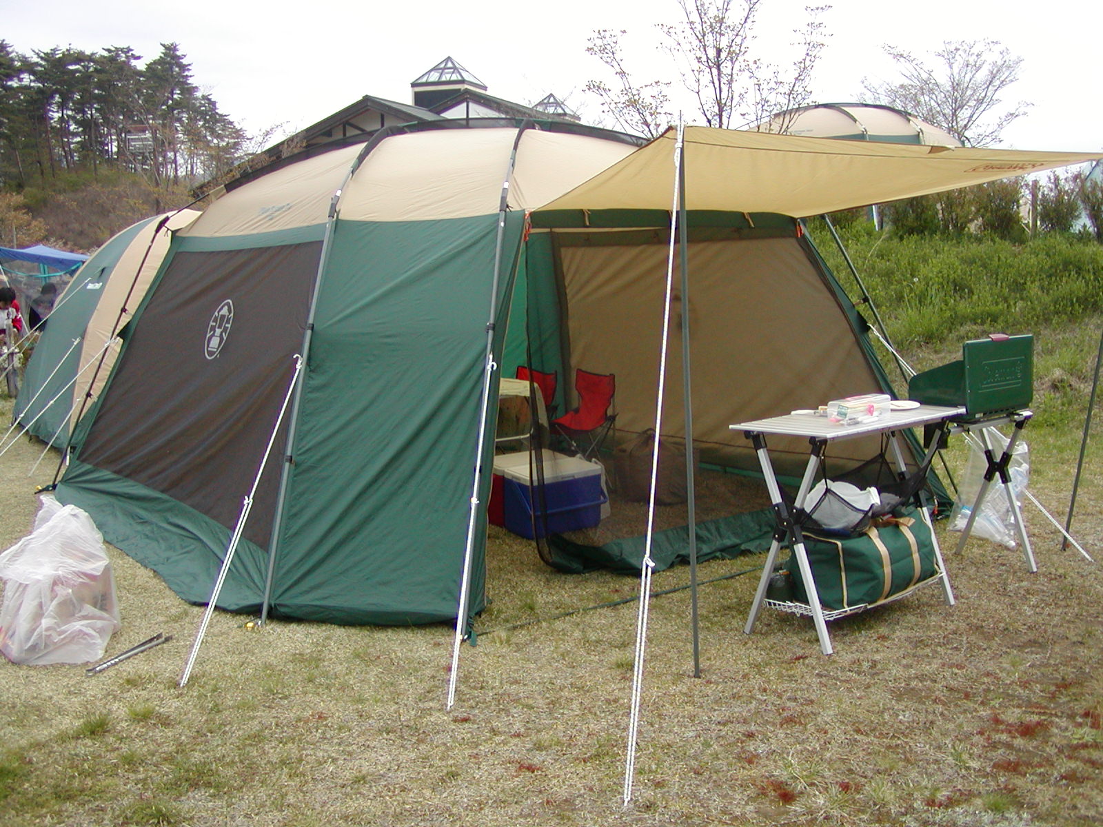 ���O���c�I�[�g�L�����v�ꃂ�r���A�ɂ�