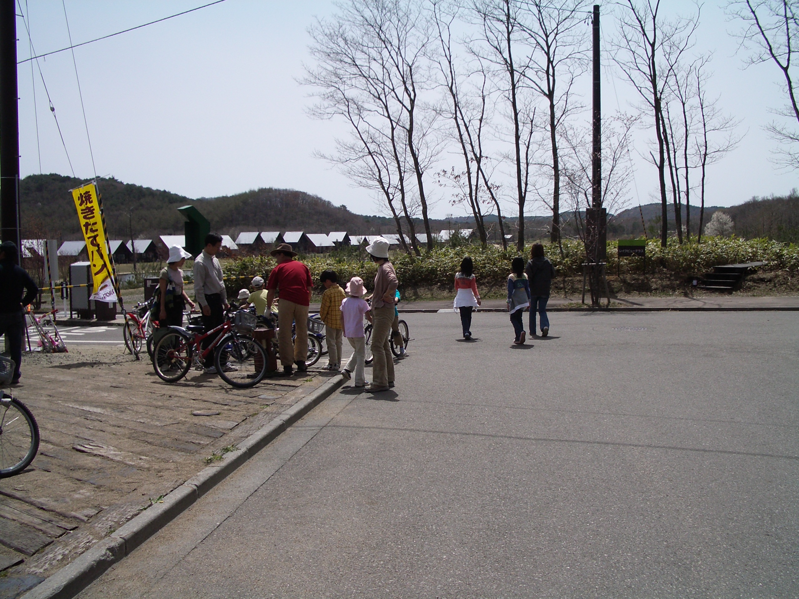 ���W�[�i�̐X�ɂĂR