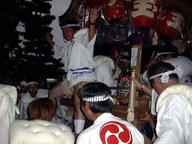 2区の太鼓御輿