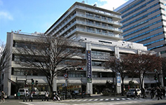 横浜のシルクセンターの写真