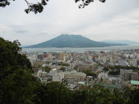 城山公園から桜島を望む