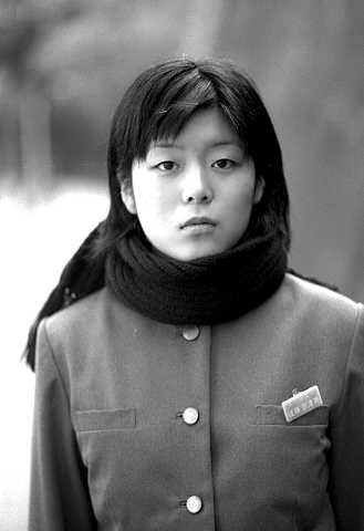 o䒬{p