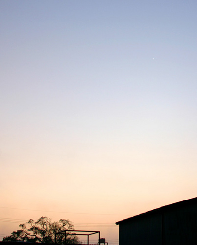 空け行く空と金星