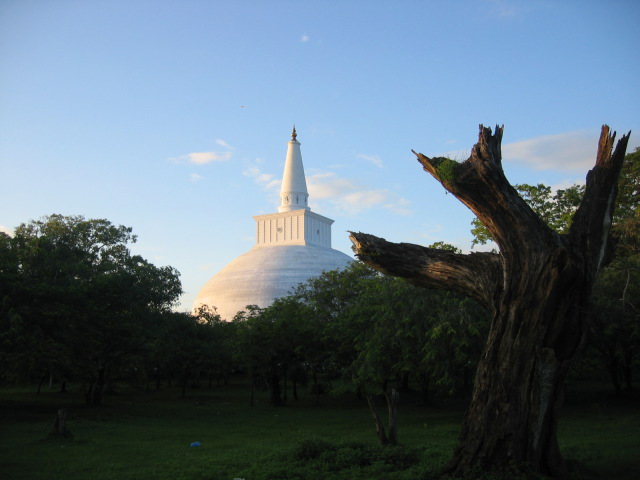 srilanka-stupa