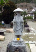 山の辺の道 狭井神社