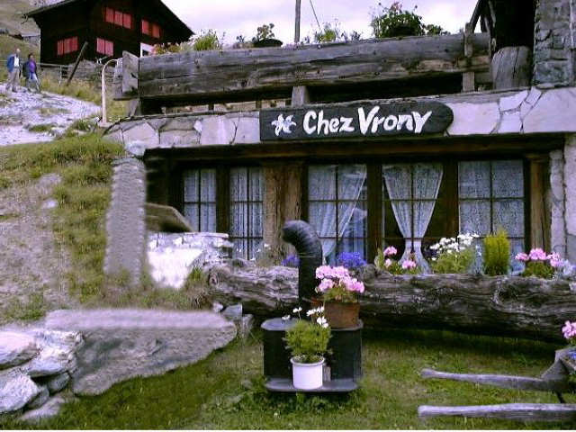 フィンデルン村のRestaurant Chez Vrony