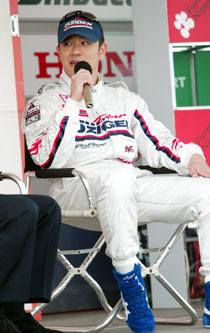 ���j���͕��c�ǂ̃g�[�N�V���[