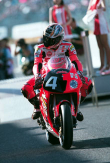 �W�����v�A�b�v�X�e�[�W�Ō�͉F��@�O�A