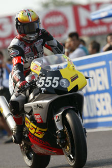 ���ʃ��C�_�[555�z���_���[�V