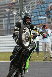 ���ăs�b�g�E�I�[�N�ł̓G�N�X�g���[���o�C�N�̃f�����I