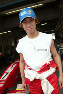 �ō��x�̓h���C�o�[�ҁB�ʐ^�̓t�H�~�����[�g���^��