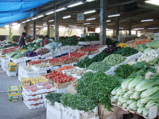 ドーハ市内野菜・果物市場