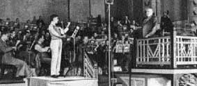 1932�N�@���j���[�C���Ƃu�����t�Ȃ�^������G���K�[