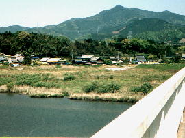 ejima02.jpg�^�]�����Ɩ{�{�R