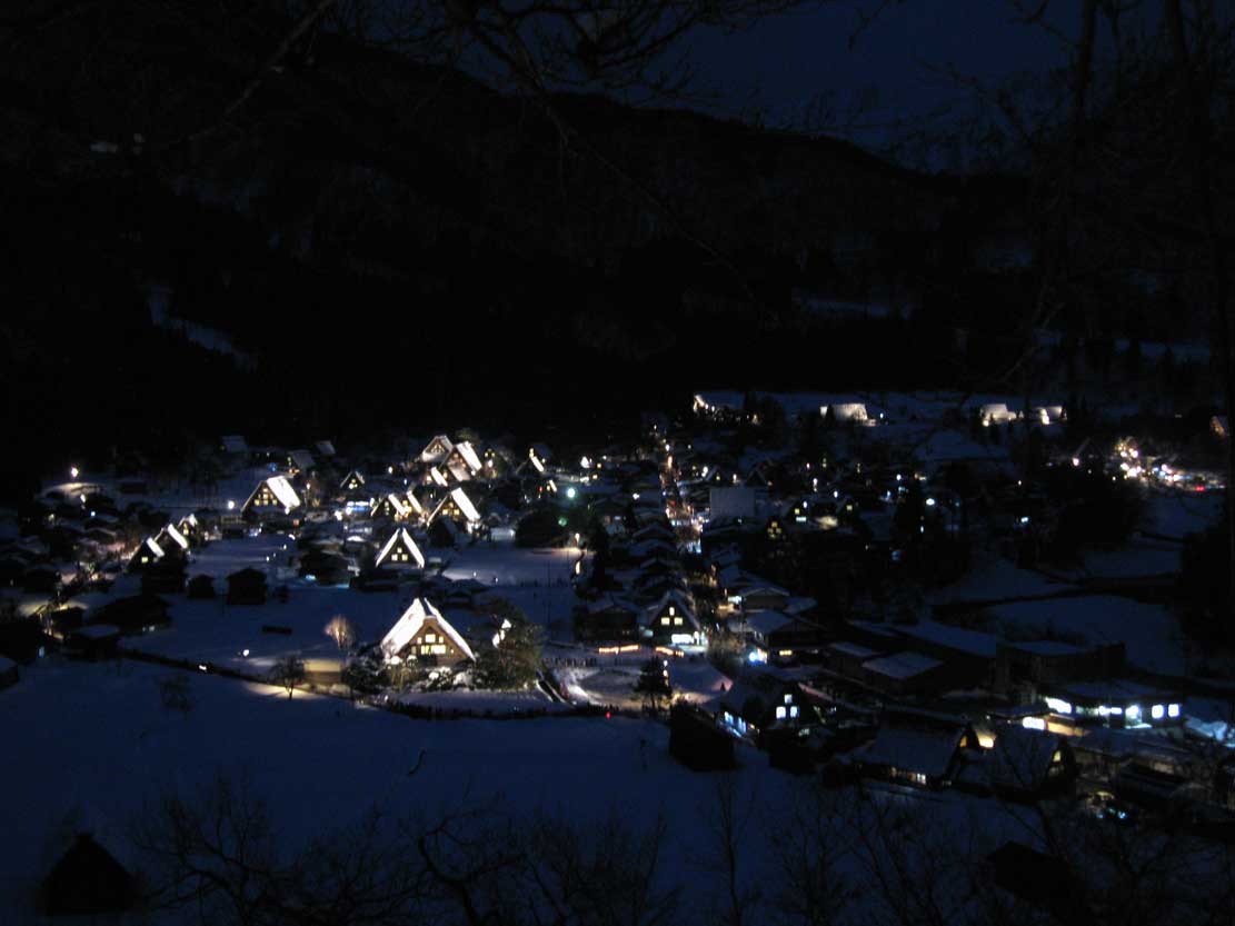 ���C�g�A�b�v���ꂽ���싽