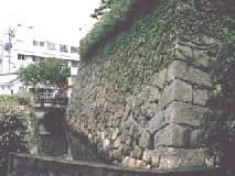 �O���� �M����E