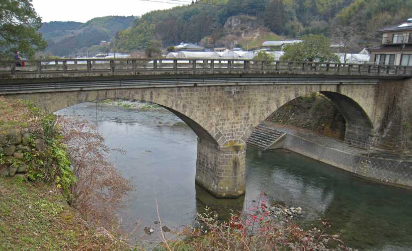 2-2.jpg