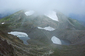 御前峰から見下ろす