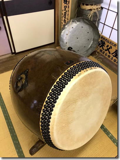 石垣孫市の長胴太鼓