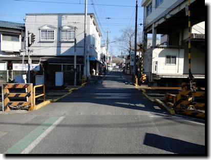 事故現場の踏切