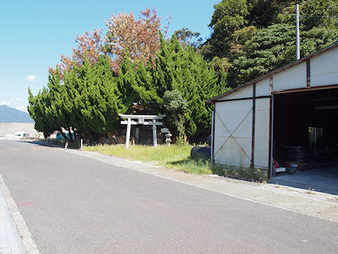 h_atata3.jpg(80865 byte)