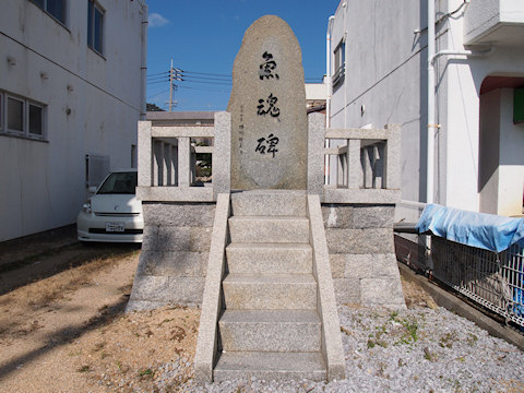h_kurahasiseibu2.jpg(70941 byte)