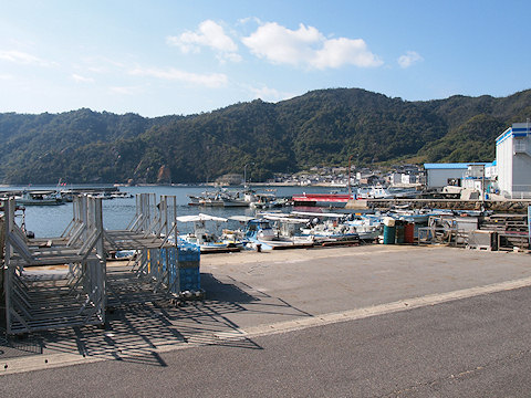 h_kurahasiseibu6.jpg(75731 byte)