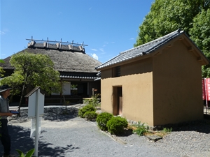 蔵と旧居