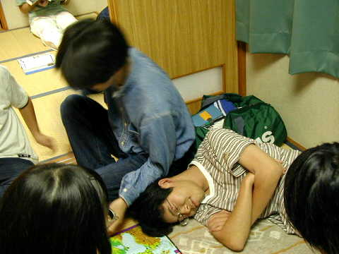 膝枕未遂